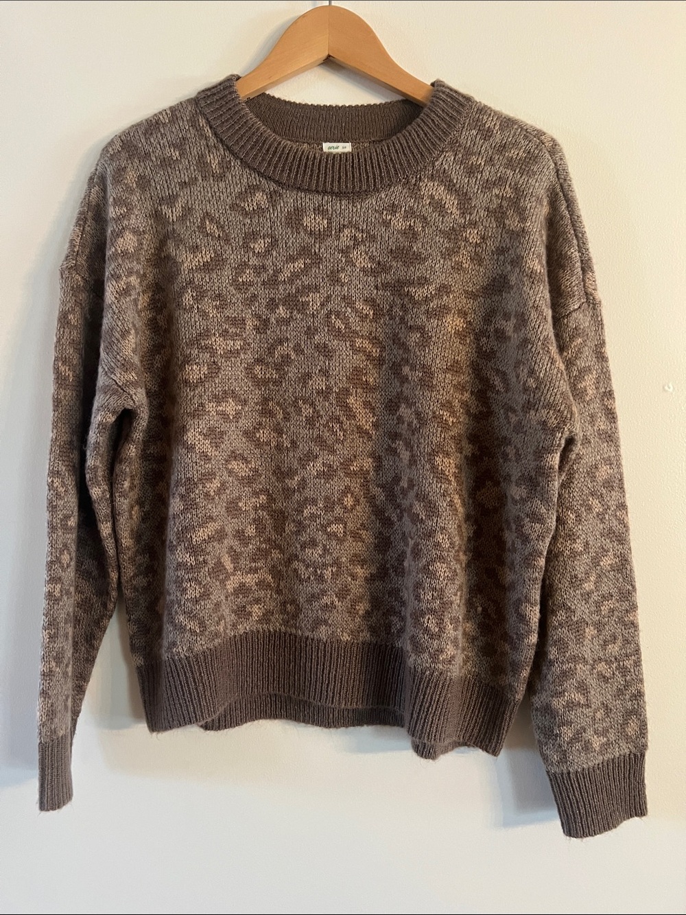 Aerie oversized animal print sweater sz small